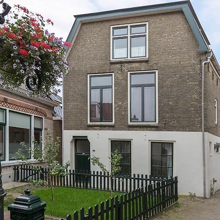 Knus Vertoeven In Een Historisch Pand In Grou. Экстерьер фото