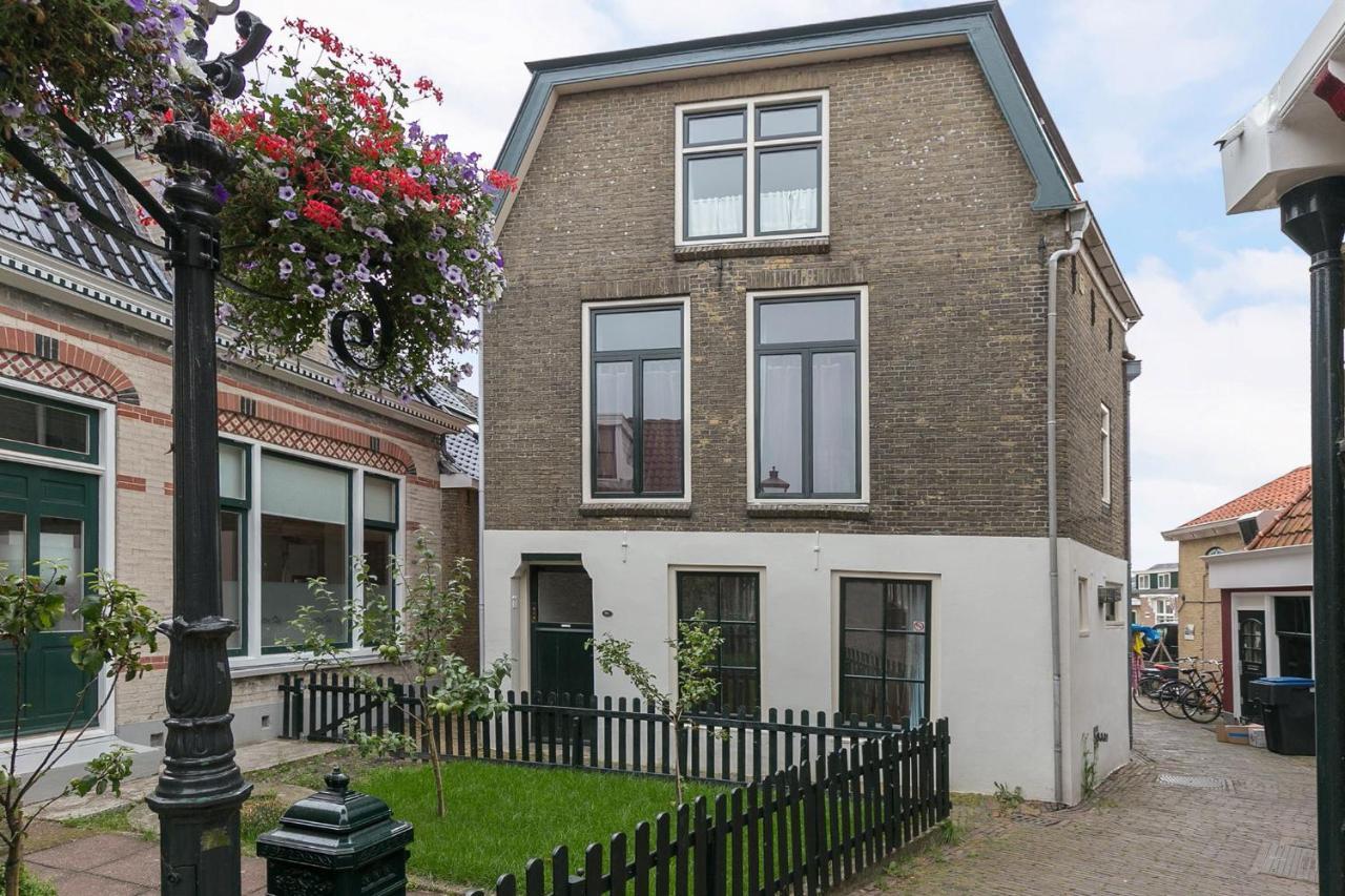 Knus Vertoeven In Een Historisch Pand In Grou. Экстерьер фото