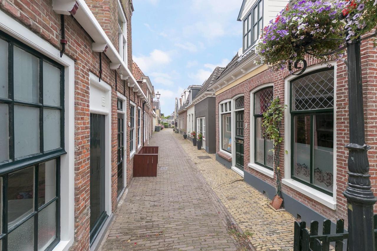 Knus Vertoeven In Een Historisch Pand In Grou. Экстерьер фото